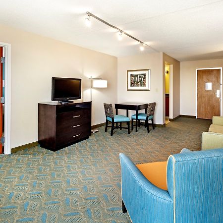 Holiday Inn Express & Suites Charleston Dwtn -Westedge By Ihg Exterior foto