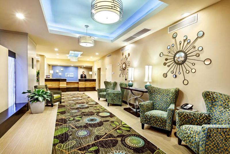 Holiday Inn Express & Suites Charleston Dwtn -Westedge By Ihg Exterior foto